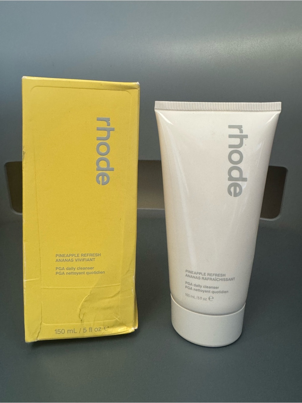 RHODE Pineapple Refresh Daily Cleanser - Yellow & White